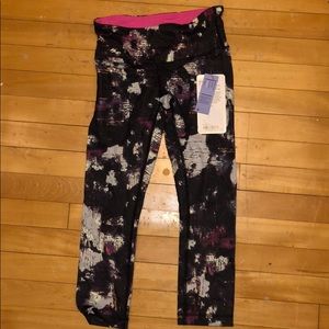 Lululemon Wunder Under Crop III